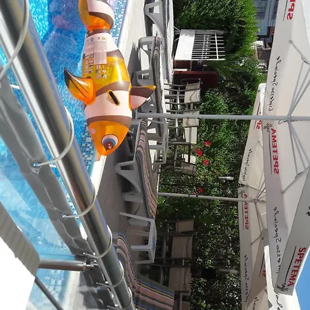 Hotel Family Eliri 3*