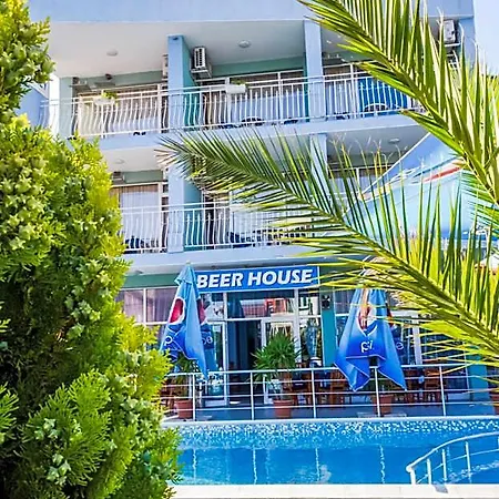 Family Eliri מלון