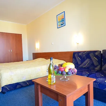 호텔 Family Eliri 3*