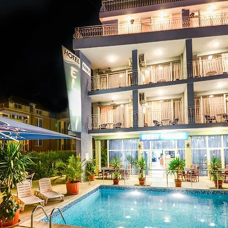 호텔 Family Eliri 네세부르